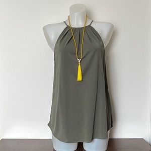 ❤️ 3 for $20❤️ Green Envelope blouse